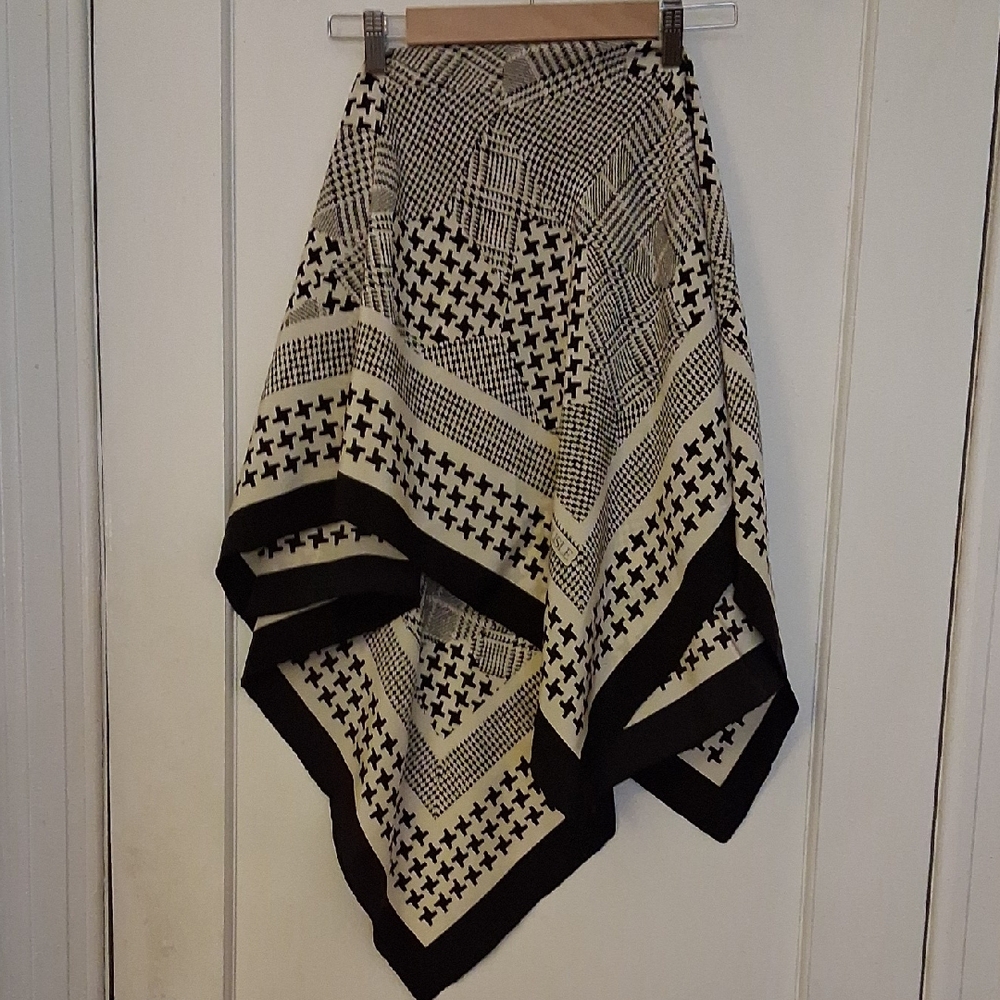 Carlisle Large Black and Cream Geometrical Pattern Handrolled Silk Scarf 42x42"